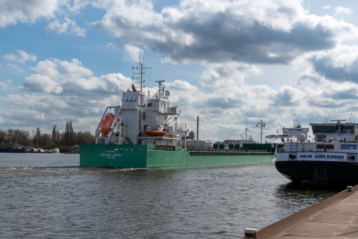 1757801 (a): :1920x1279